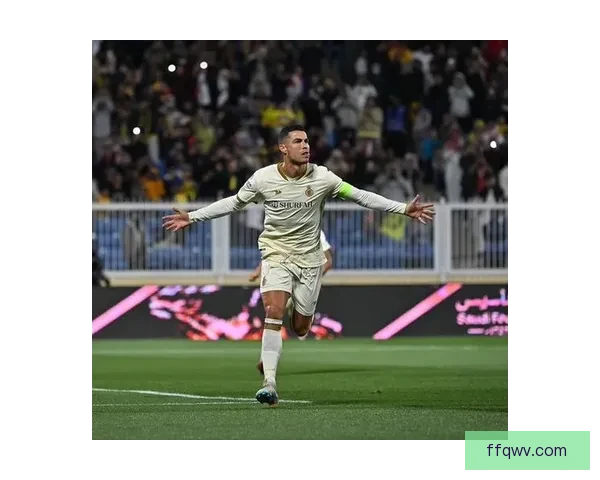 世欧预赛老将集结四十岁C罗魔笛三十七岁莱万仍在燃烧绿茵续写传奇 世欧预赛老将集结四十岁C罗魔笛三十七岁莱万仍在燃烧绿茵续写传奇